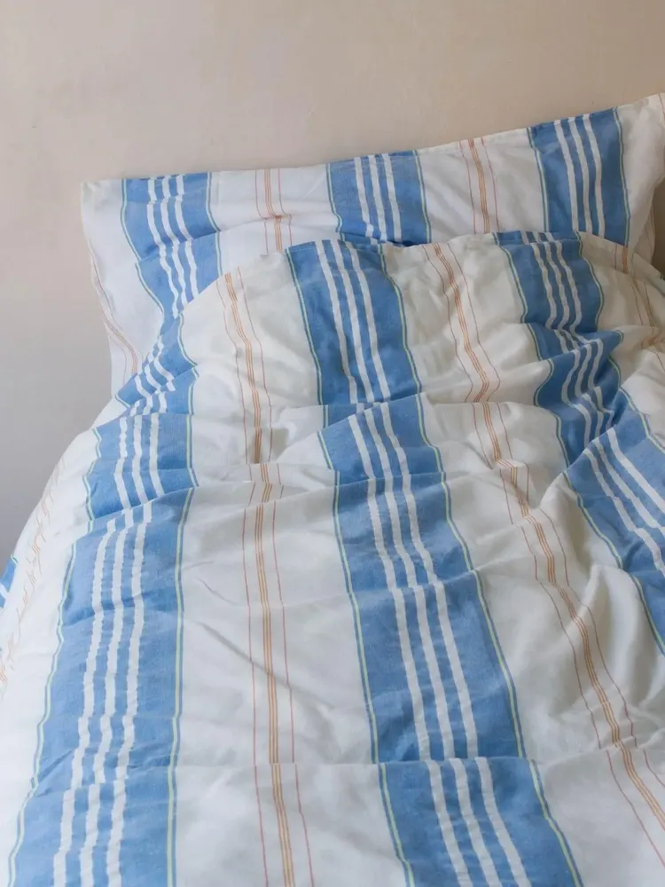 Beds - striped duvet cover - white with mediterranean blue - OTTOMANIA