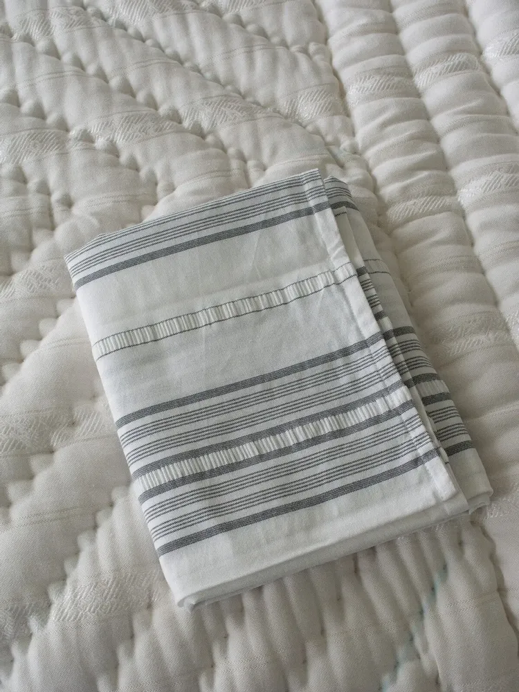 Beds - striped pillowcase - white with black - OTTOMANIA
