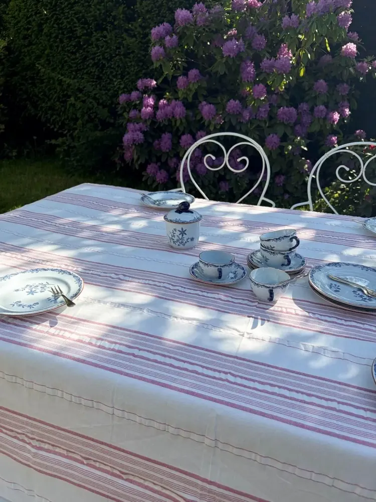Autres décorations de Noël - nappe avec frange cerise - OTTOMANIA