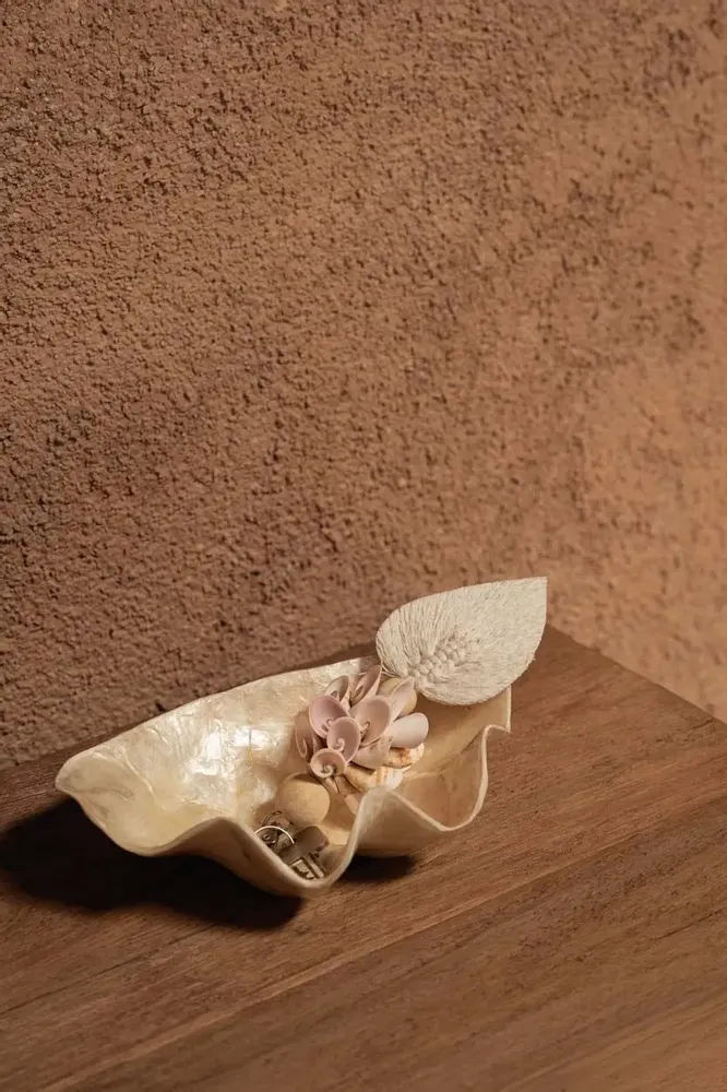 Soap dishes - The Mother of Pearl Soap Dish - White - M - BAZAR BIZAR LIVING