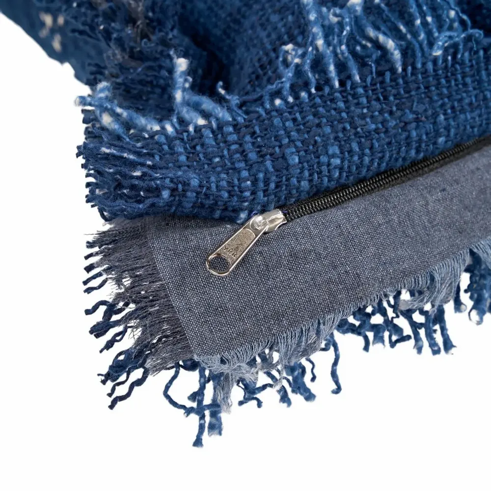 Coussins - La Housse de Coussin Azure Fringe - Bleu Indien - BAZAR BIZAR LIVING