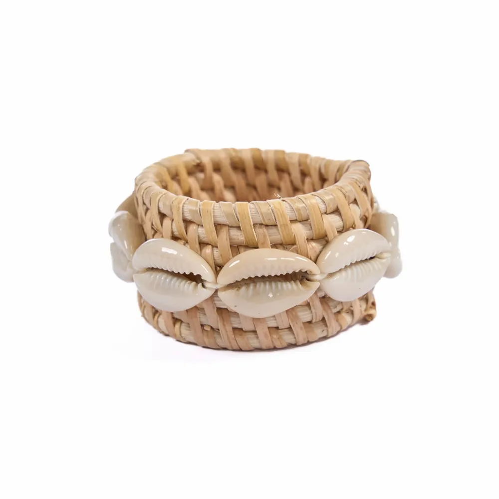 Kitchen utensils - The Rattan Shell Napkin Ring - Natural White - BAZAR BIZAR LIVING