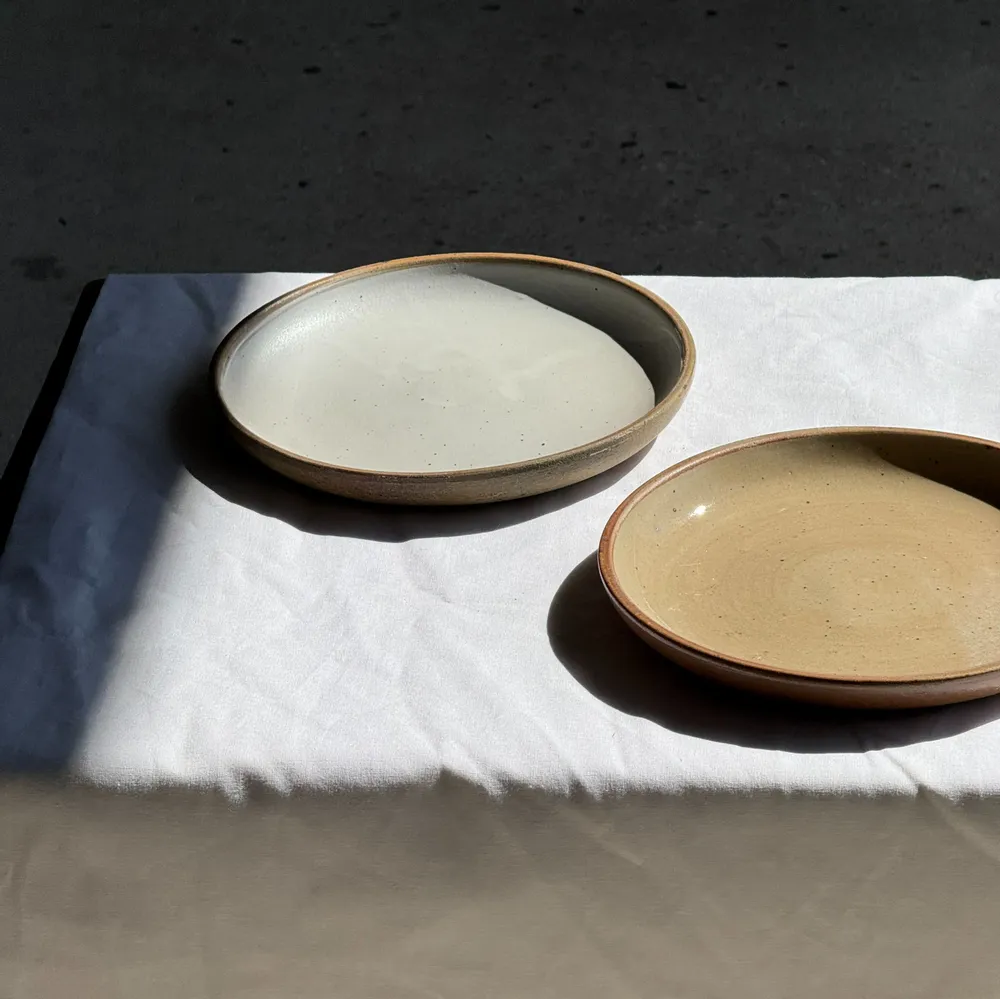 Everyday plates - Set of 6 handmade beige and brown glazed stoneware plates D20 H3 - OFFICE OBJETS