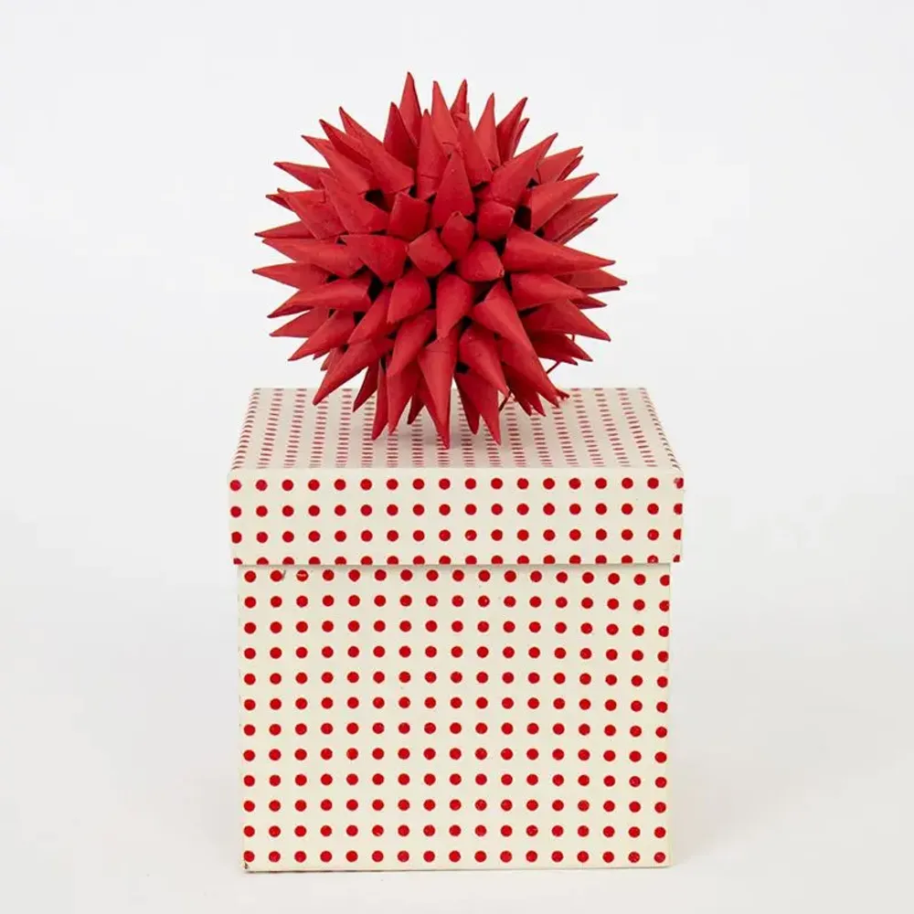 Christmas garlands and baubles - Christmas 2026 - A WORLD OF CRAFT