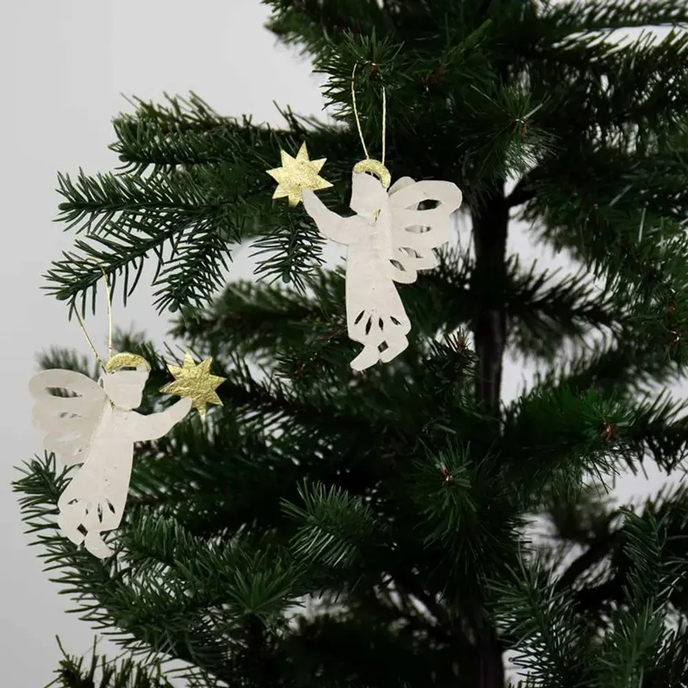Christmas garlands and baubles - Christmas 2026 - A WORLD OF CRAFT