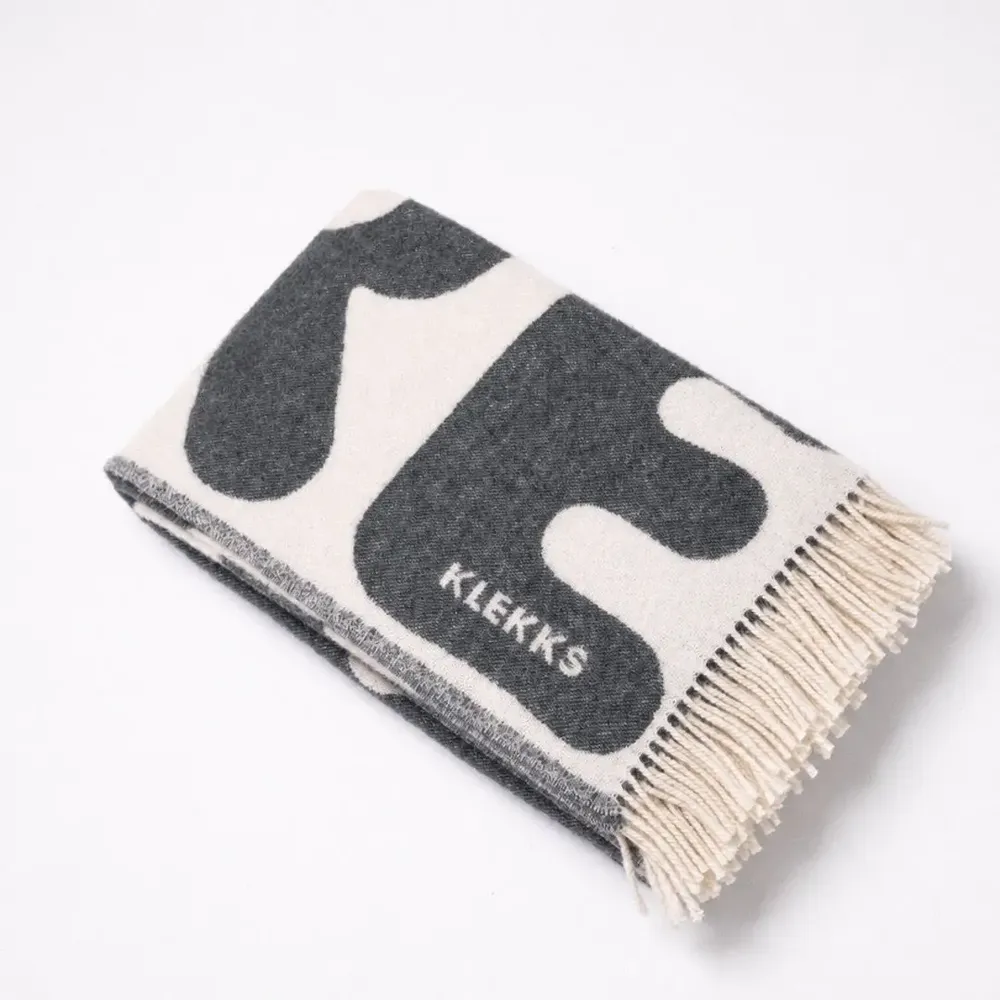 Plaids - Plaid en laine noir — KLEKKS NO. 11 - KLEKKS