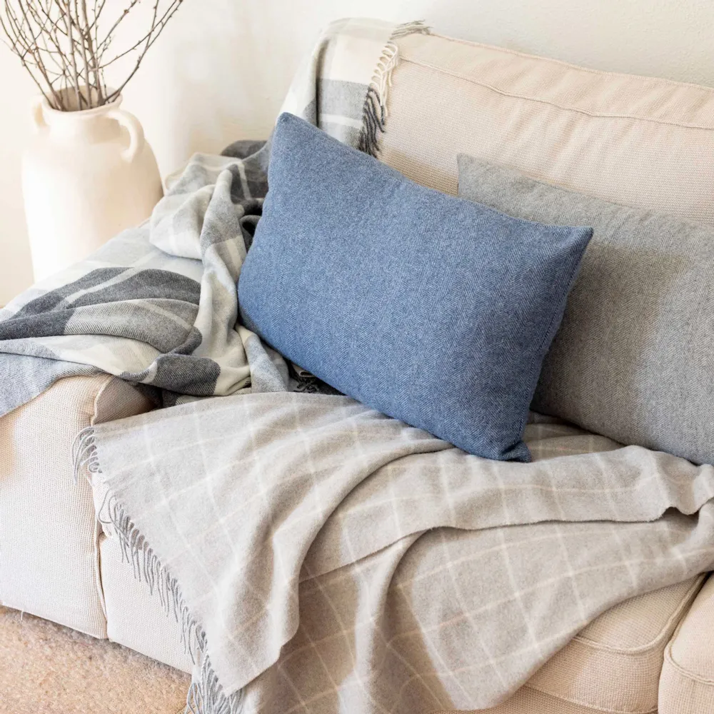 Throw blankets - Checked throw Irina Perle 140 X 200 - MAISON VIVARAISE - SDE VIVARAISE WINKLER