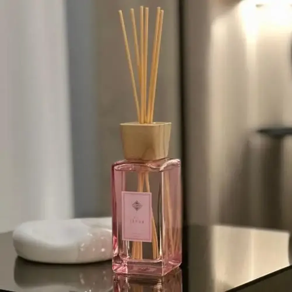Scent diffusers - Reed Diffuser – Escale Olfactive Collection - LUMEA DECO