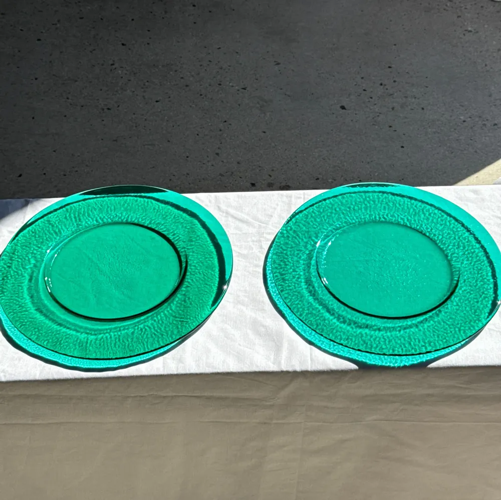 Formal plates - Set of 10 large green blown glass presentation plates - OFFICE OBJETS
