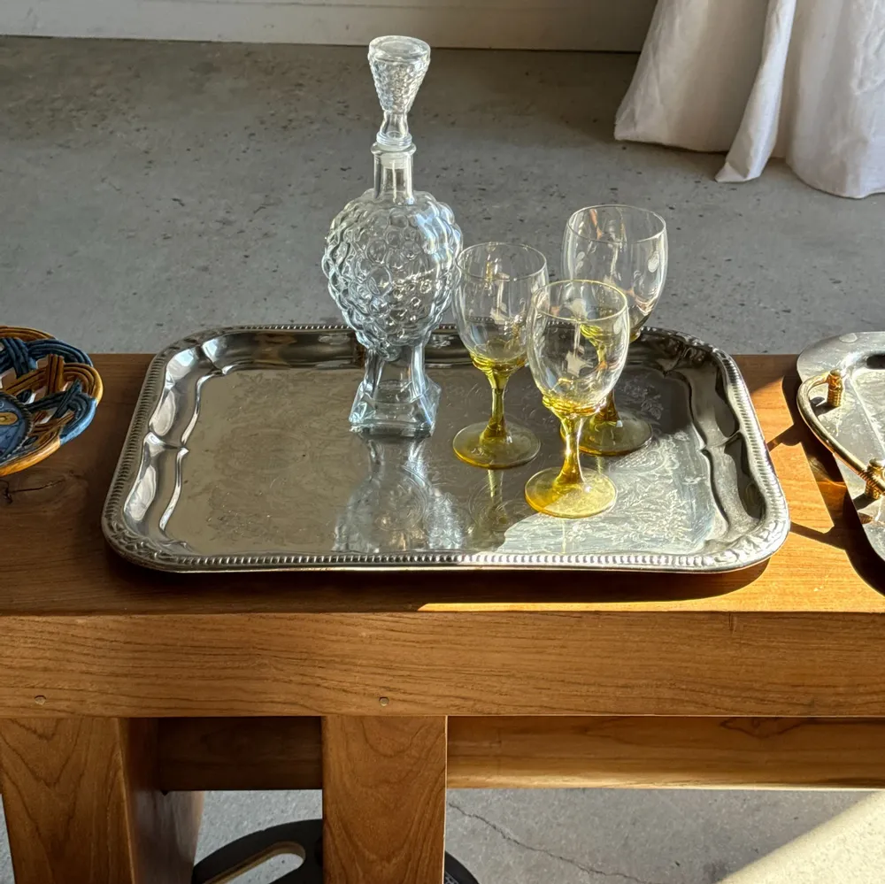 Formal plates - Large vintage tray in silver plated metal art nouveau - OFFICE OBJETS