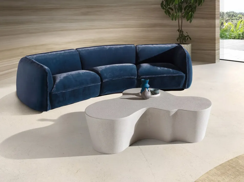 Coffee tables - Organic-shaped coffee table in sand-coloured epoxy fibreglass - ANGEL CERDÁ