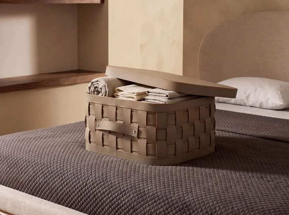 Baskets - Rectangular decorative storage basket in dark mink regenerated leather with lid - ANGEL CERDÁ