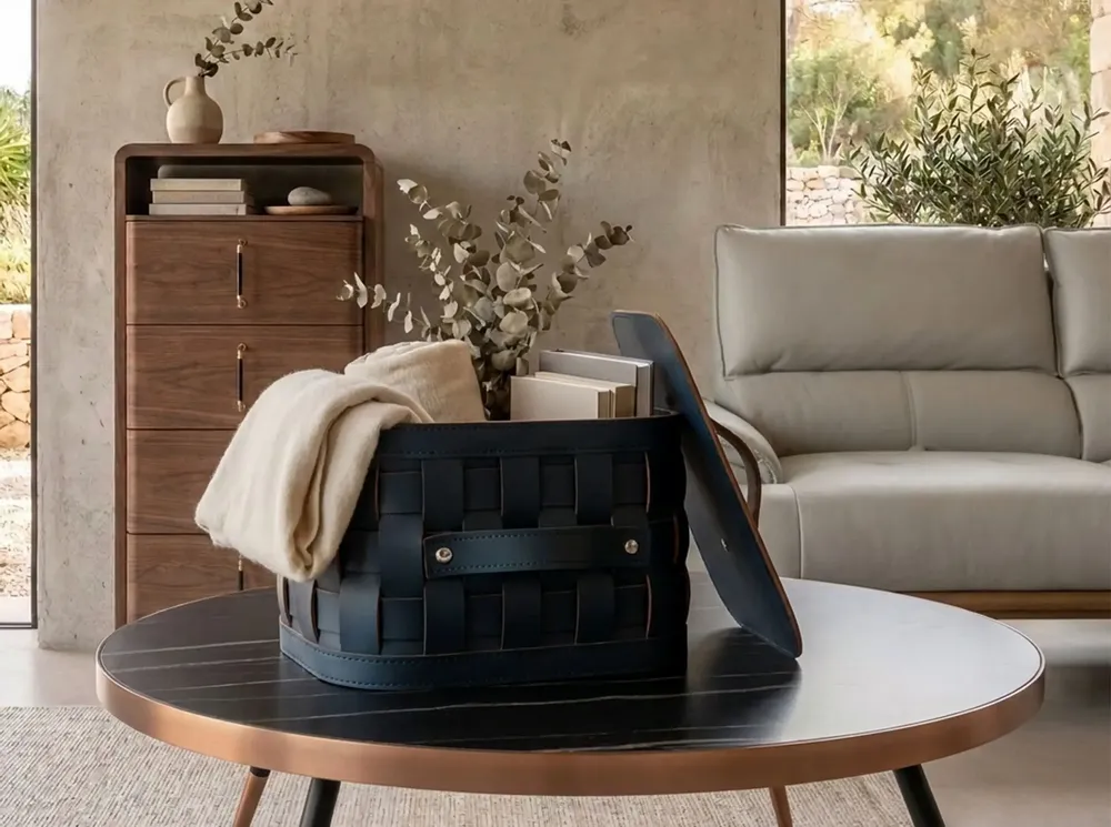 Baskets - Square decorative storage basket in dark blue regenerated leather with lid - ANGEL CERDÁ