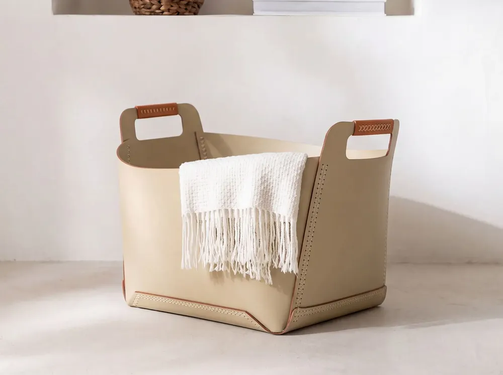 Baskets - Rectangular decorative storage basket in sand-coloured regenerated leather with handles - ANGEL CERDÁ