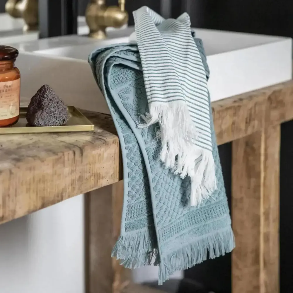 Serviettes de bain - Serviette Invite Zoe Vert de Gris 30 X 50 - MAISON VIVARAISE - SDE VIVARAISE WINKLER