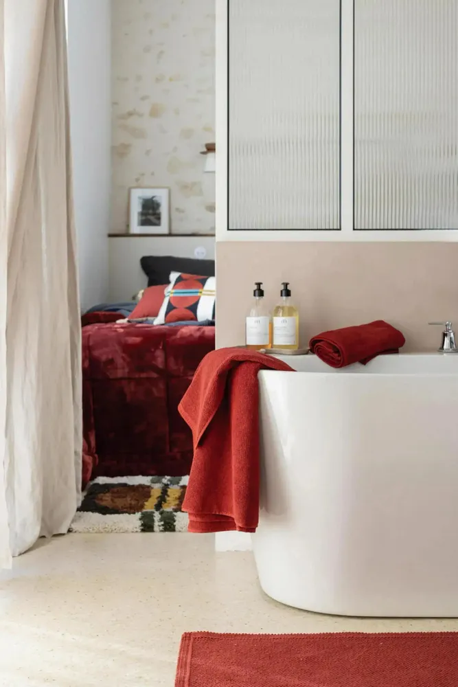 Bath towels - Bora Bath Towel Geranium 50 X 100 - MAISON VIVARAISE - SDE VIVARAISE WINKLER