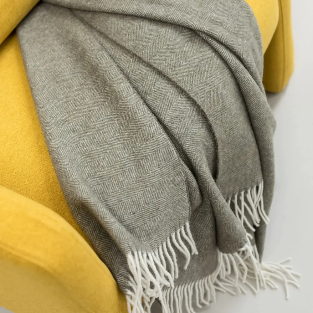 Throw blankets - Carina Throw Blanket Olive 130 X 190 - MAISON VIVARAISE - SDE VIVARAISE WINKLER