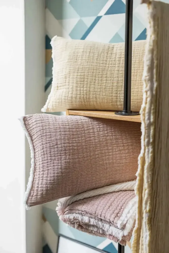 Coussins - Coussin Emilio Mirabelle 30 x 50 - MAISON VIVARAISE - SDE VIVARAISE WINKLER