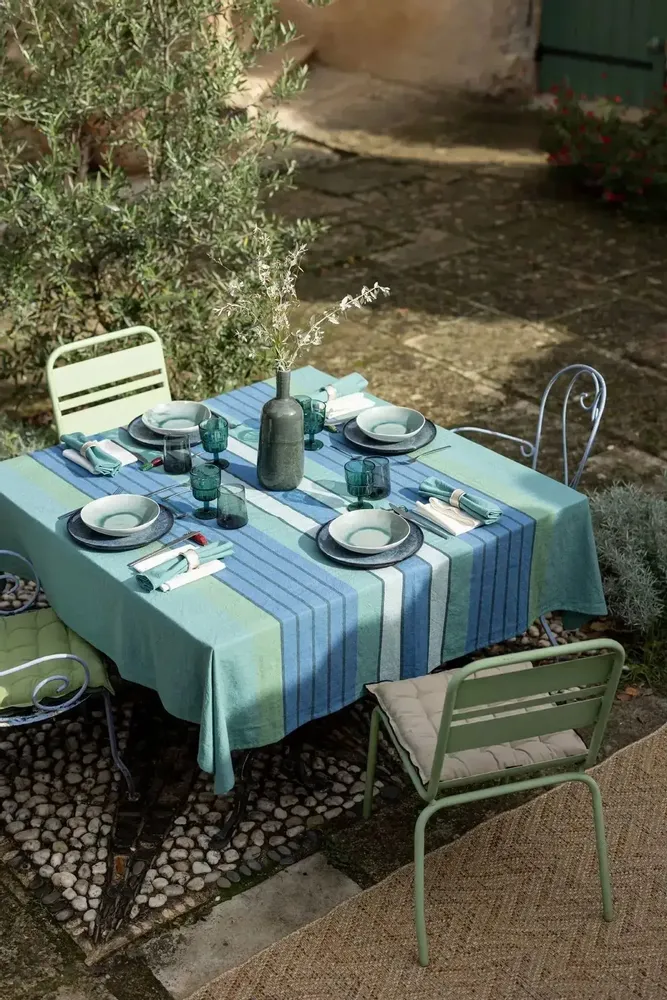 Table cloths - Yuna Recycled Tablecloth Paon 170 X 170 - MAISON VIVARAISE - SDE VIVARAISE WINKLER