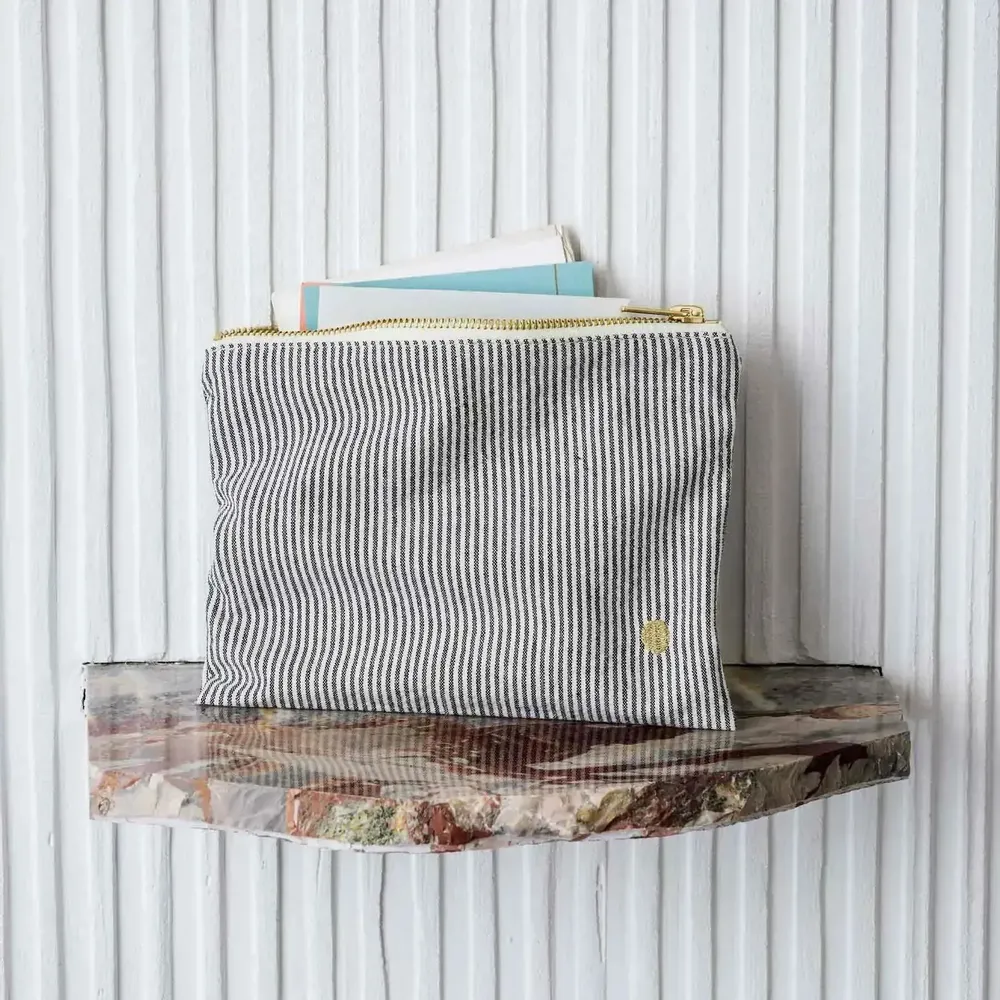 Clutches - Finette Pouch Finette Caviar M - LA CERISE SUR LE GATEAU