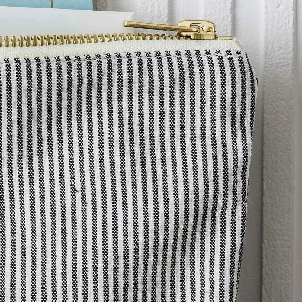 Clutches - Finette Pouch Finette Caviar S - LA CERISE SUR LE GATEAU