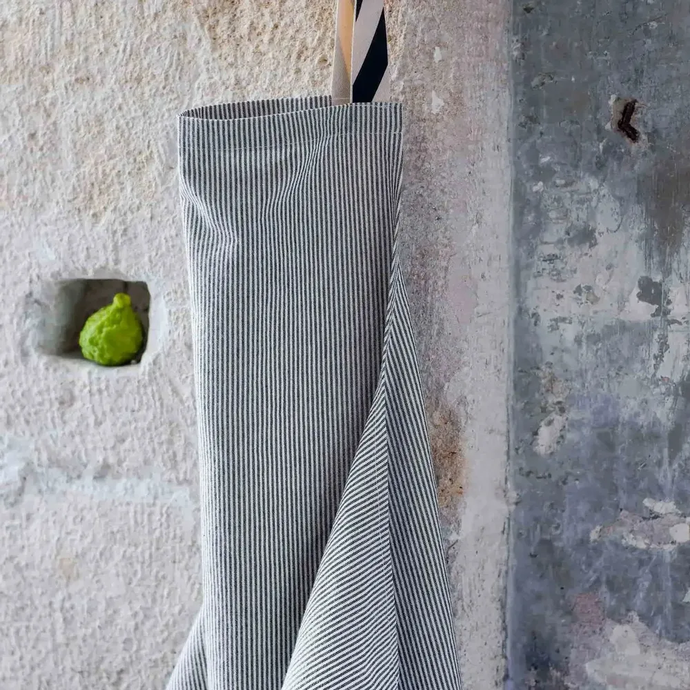 Aprons - Finette Kitchen Apron Finette Caviar 90 X 75 - LA CERISE SUR LE GATEAU
