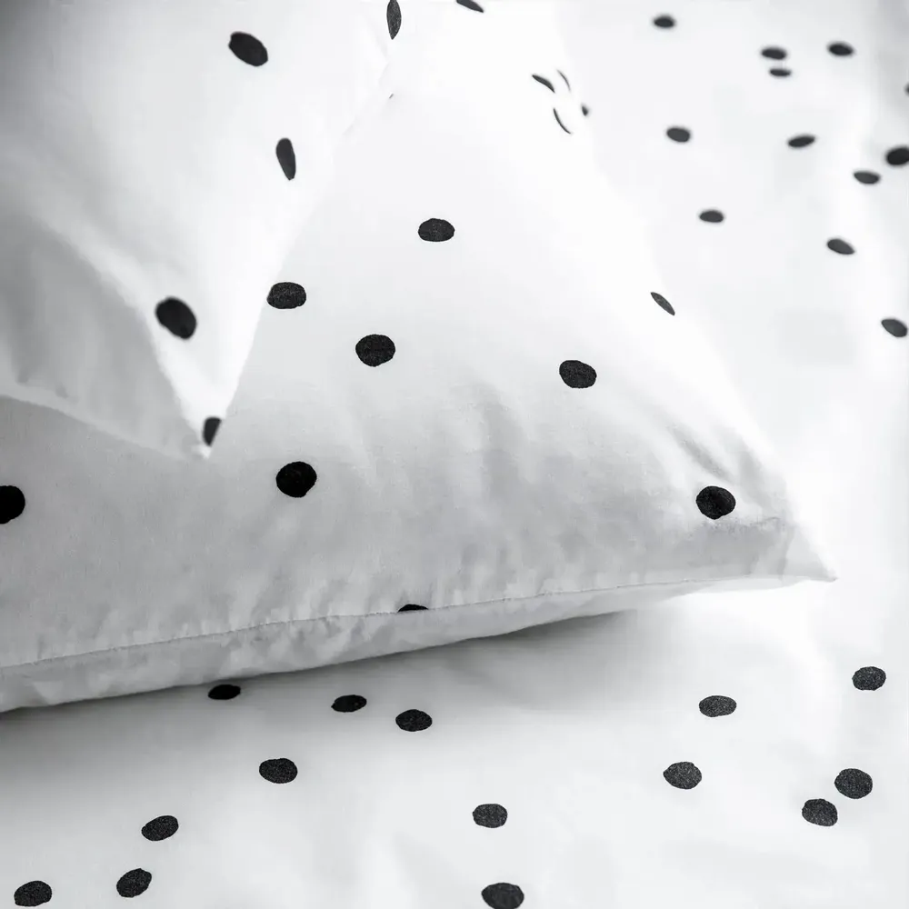 Linge de lit - Taie d'oreiller Odette Milk 70 x 50 - LA CERISE SUR LE GATEAU