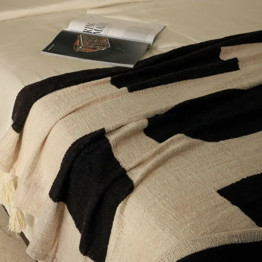 Plaids - Plaid Alma en laine tissée main - DESIGN TRIP