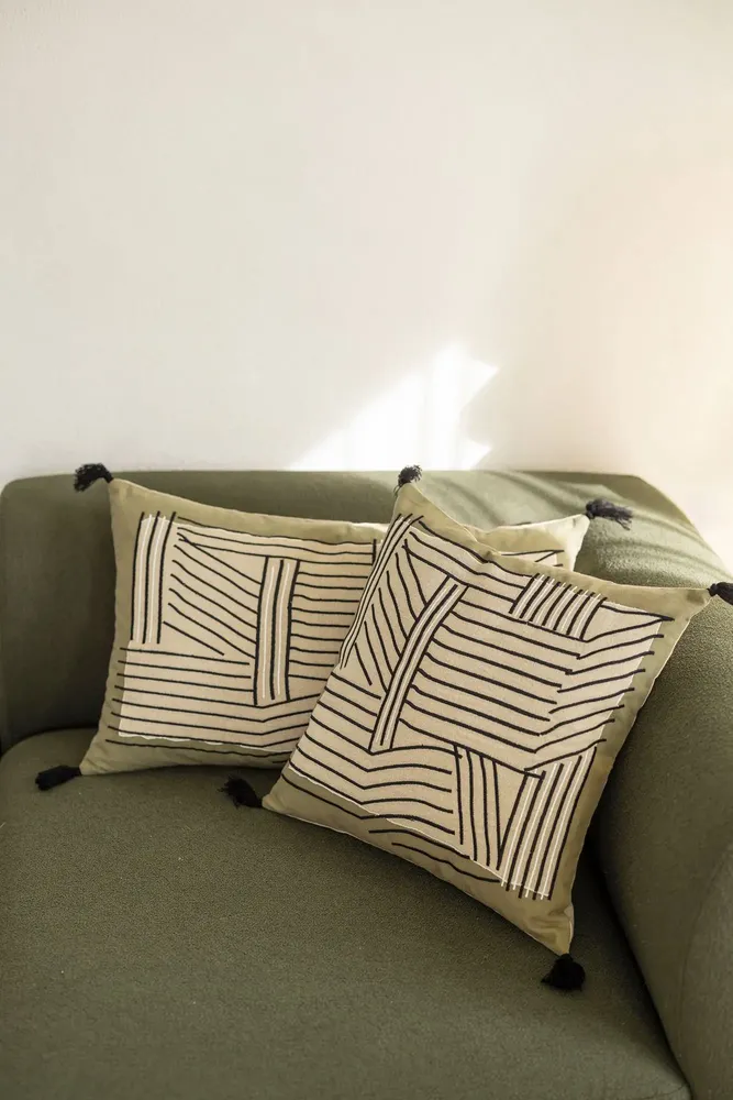 Coussins - Coussin brodé Kori Cèdre 40 x 65 - MAISON VIVARAISE - SDE VIVARAISE WINKLER