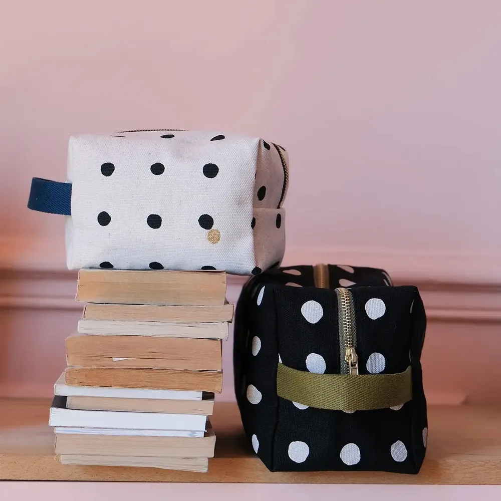Pochettes - Trousse cube Mia Caviar L 22 x 14 10,5 - LA CERISE SUR LE GATEAU
