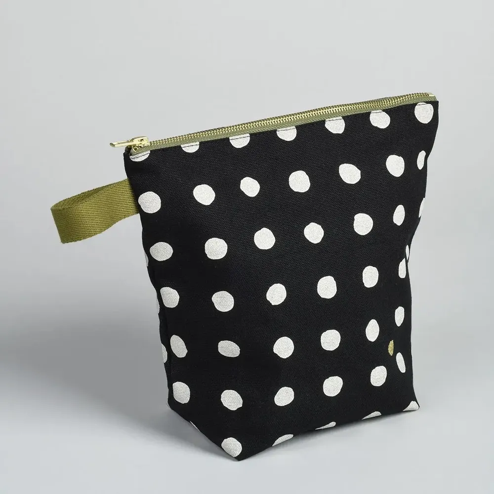 Clutches - Mia Toiletry Bag Caviar L 23 X 28 X 10 - LA CERISE SUR LE GATEAU