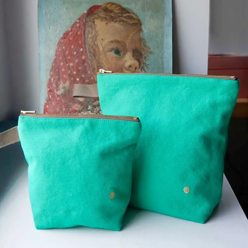 Pochettes - Trousse de toilette Iona Détox 18 x 22 x 8 - LA CERISE SUR LE GATEAU
