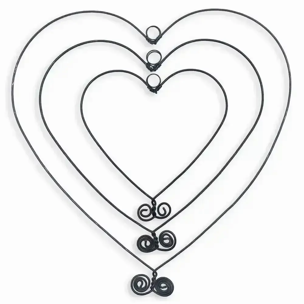 Children's bedrooms - Trio of Variegated Hearts wire wall decoration - BIJOUX DE MUR