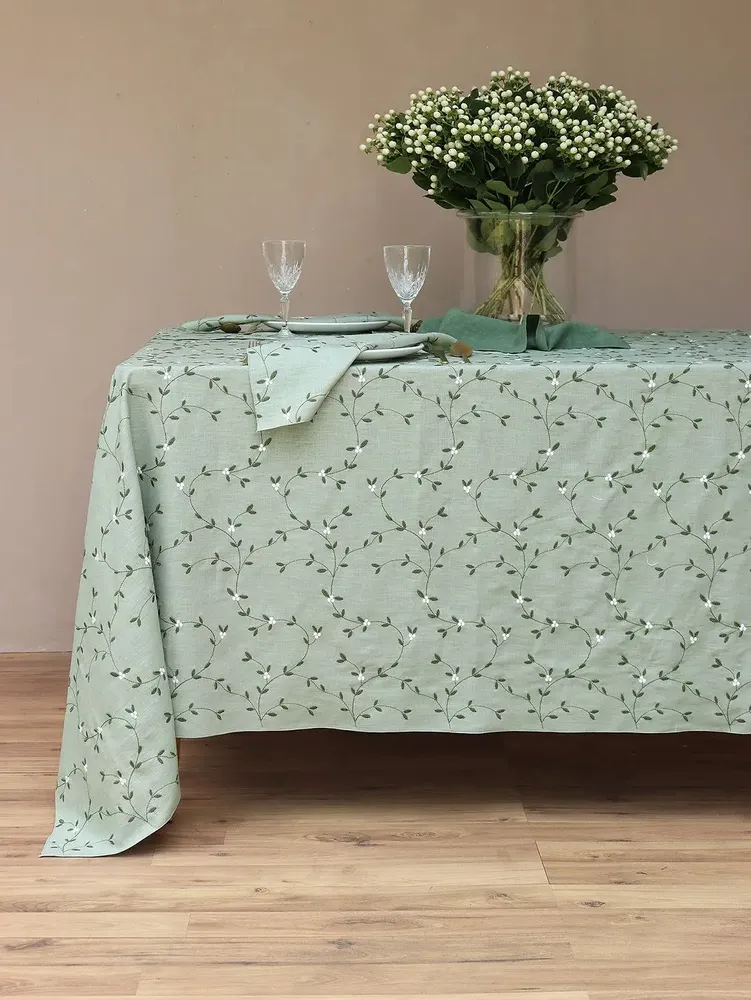Table linen - Embroidered Linen Napkin | VISCHIO Green - GIARDINO SEGRETO