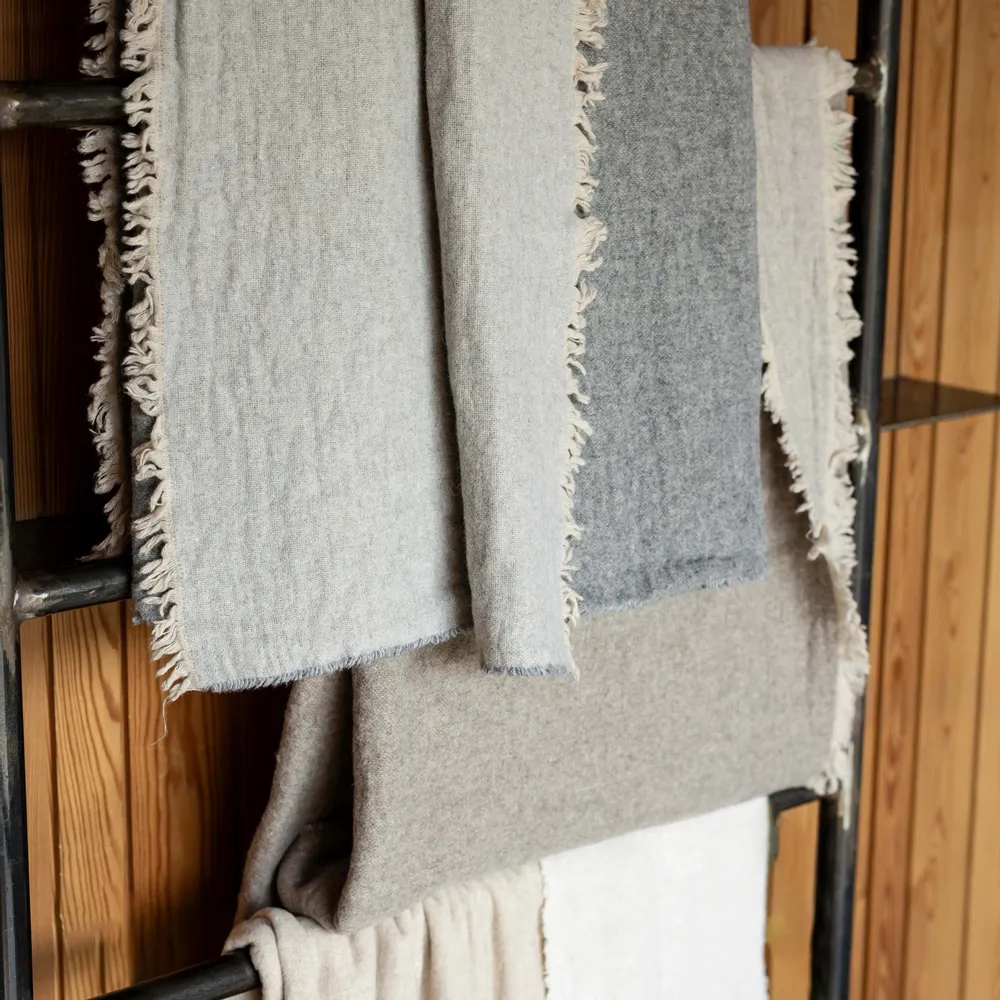 Throw blankets - Recycled Throw Bruna Perle 130 X 180 - MAISON VIVARAISE - SDE VIVARAISE WINKLER