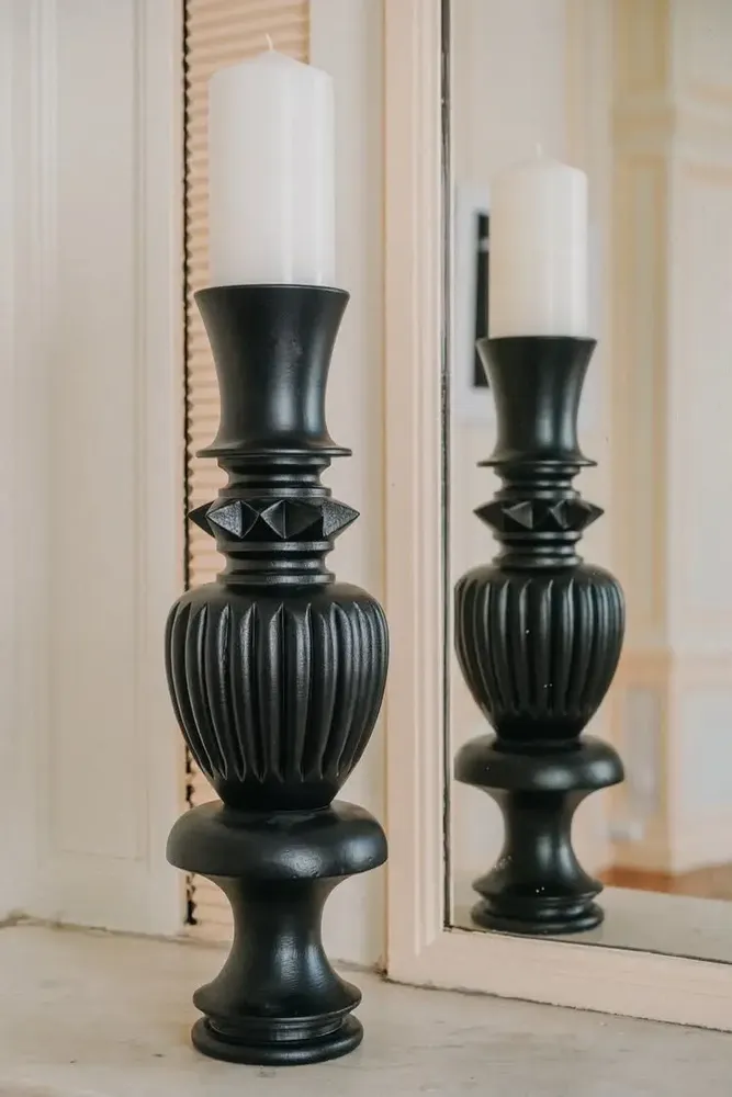 Candlesticks and candle holders - A pair of stained wood candle holders - ESMERY EBENISTERIE