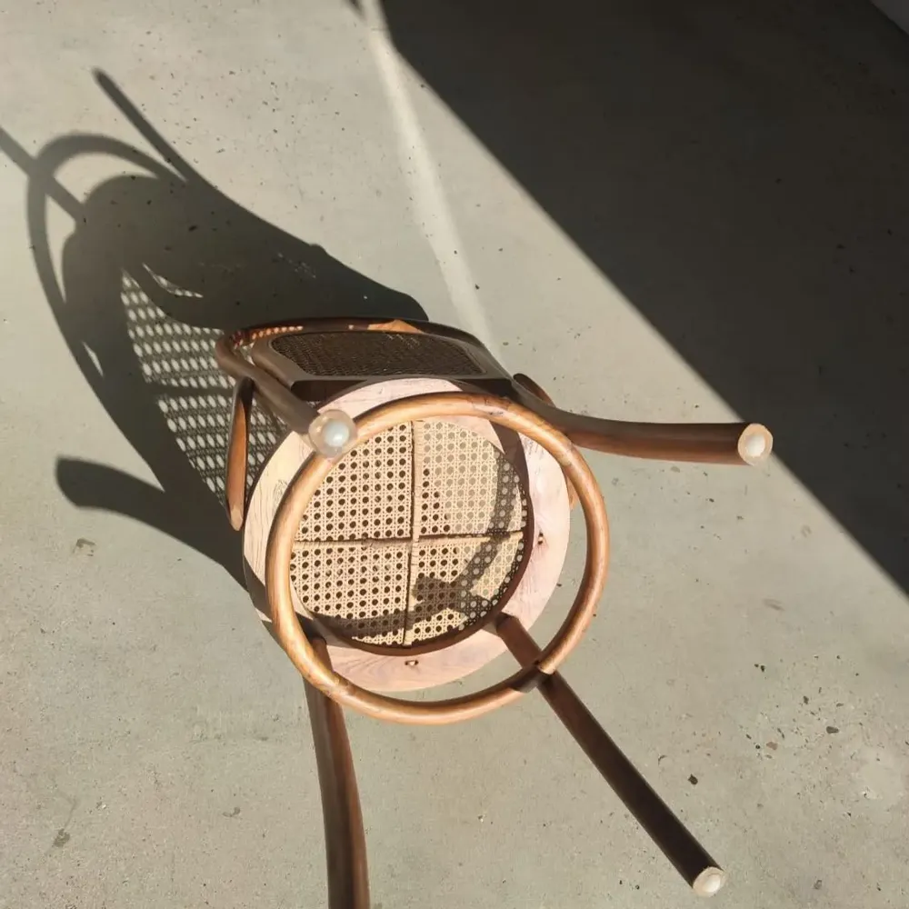 Chaises - Chaise cannée en bois naturel - OFFICE OBJETS