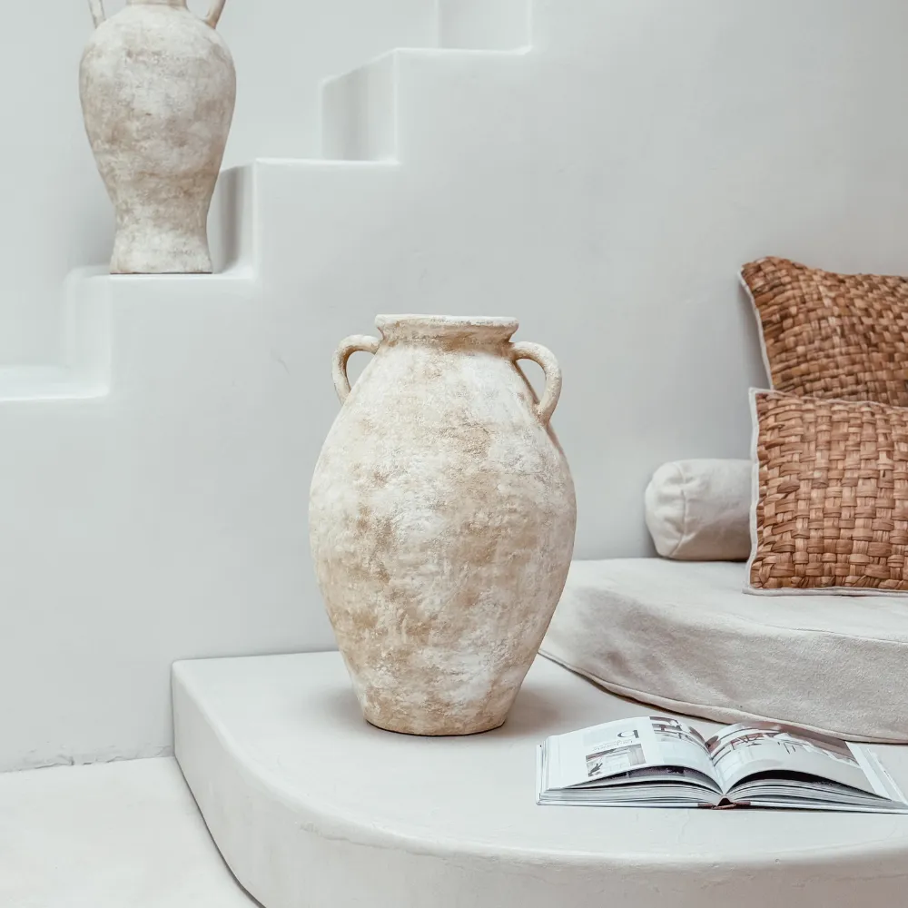 Decorative objects - Indah clay vase - DESIGN TRIP