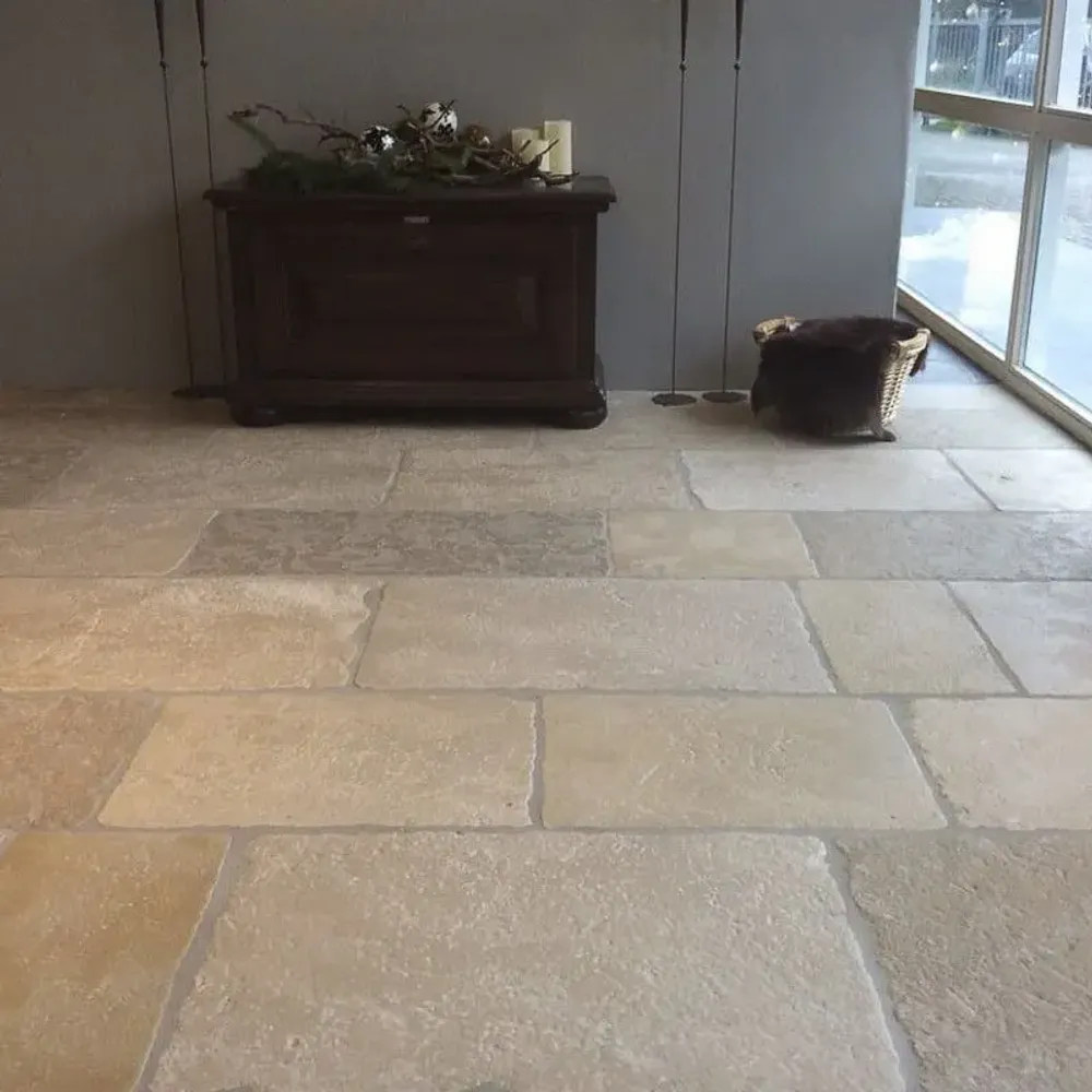 Indoor floor coverings - Chartwood limestone paving - LIGERIO