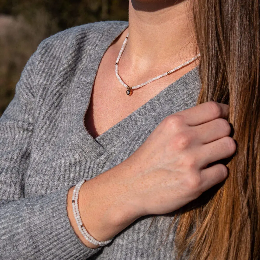 Cadeaux - Collier, bracelet et boucles d'oreilles Lumia en pierres de Lune - SLOYA