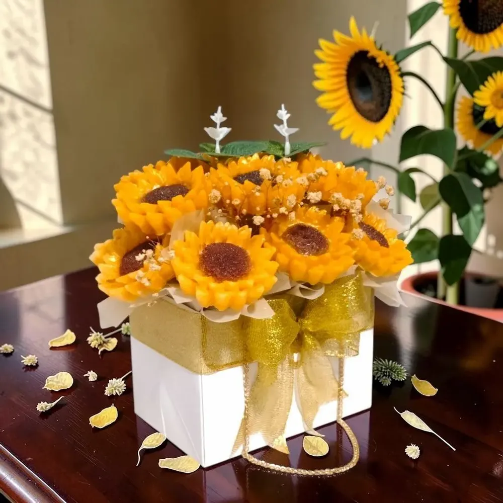 Décorations florales - Bouquet de bougies parfumées au tournesol - WIRAWIRI