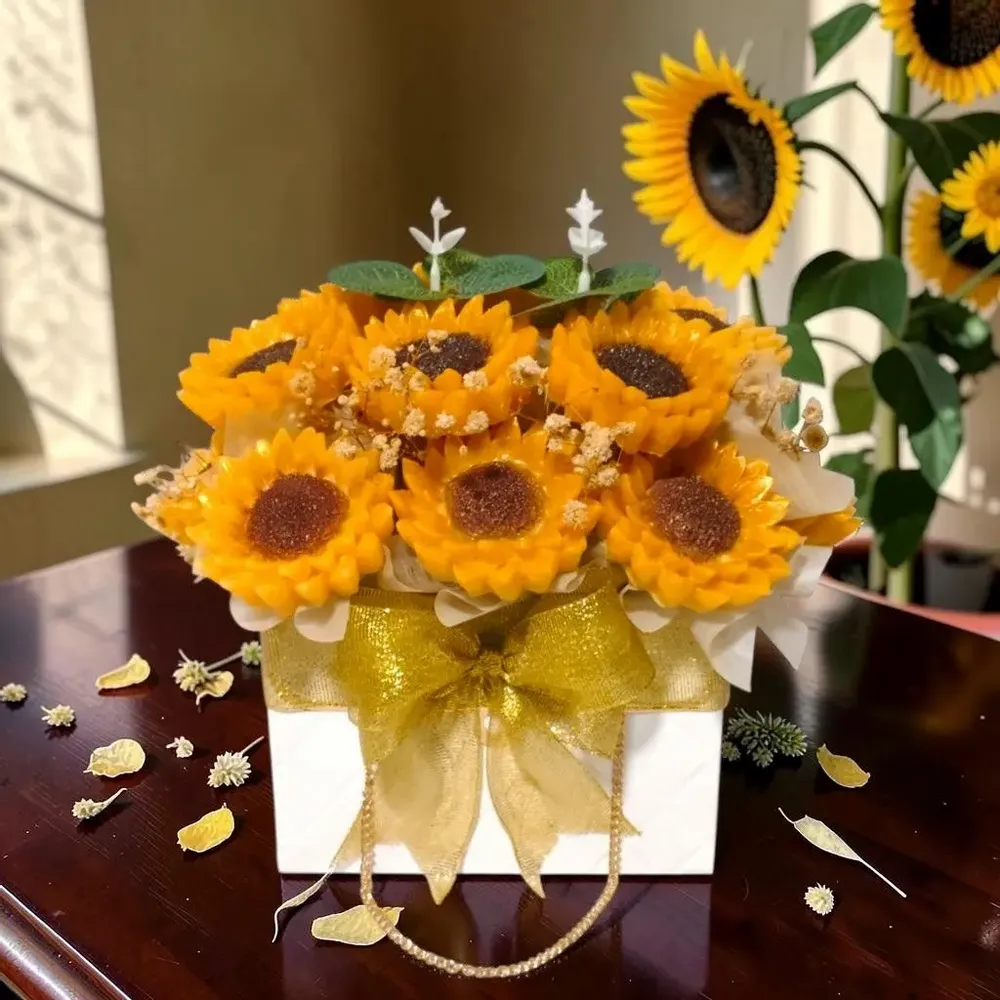 Décorations florales - Bouquet de bougies parfumées au tournesol - WIRAWIRI