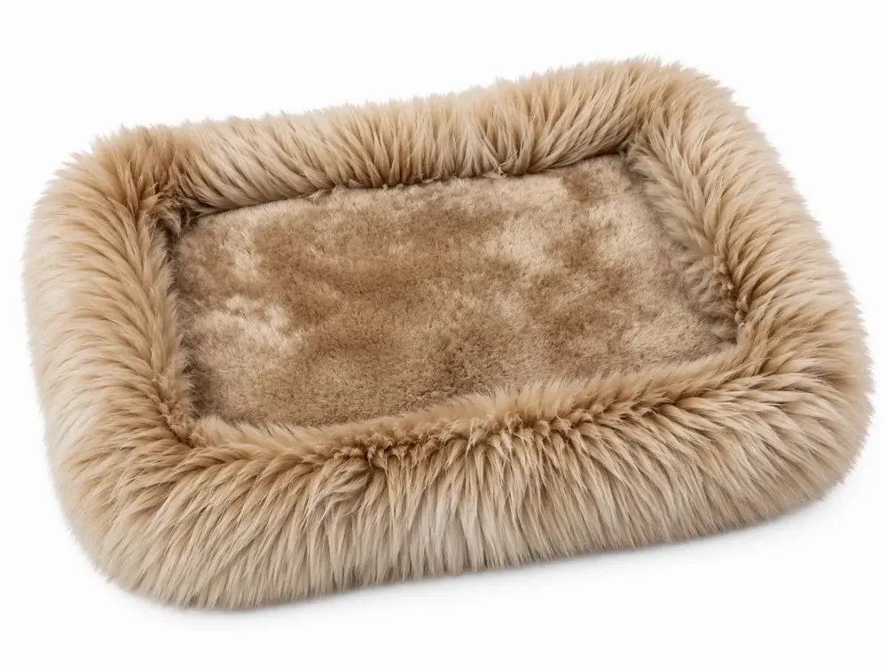 Objets de décoration - Lit Mérinos en peau de mouton pour chiens et chats — B2B - PROVELLUS SHEEPSKIN PRODUCER