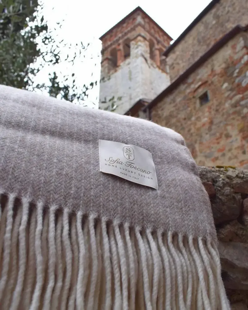 Fabrics - Nitra 100 recycled wool and cashmere throw - SOFIA TOSCANO