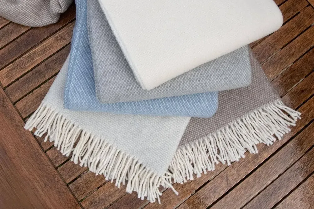 Fabrics - Dream recycled wool and cashmere throw - SOFIA TOSCANO