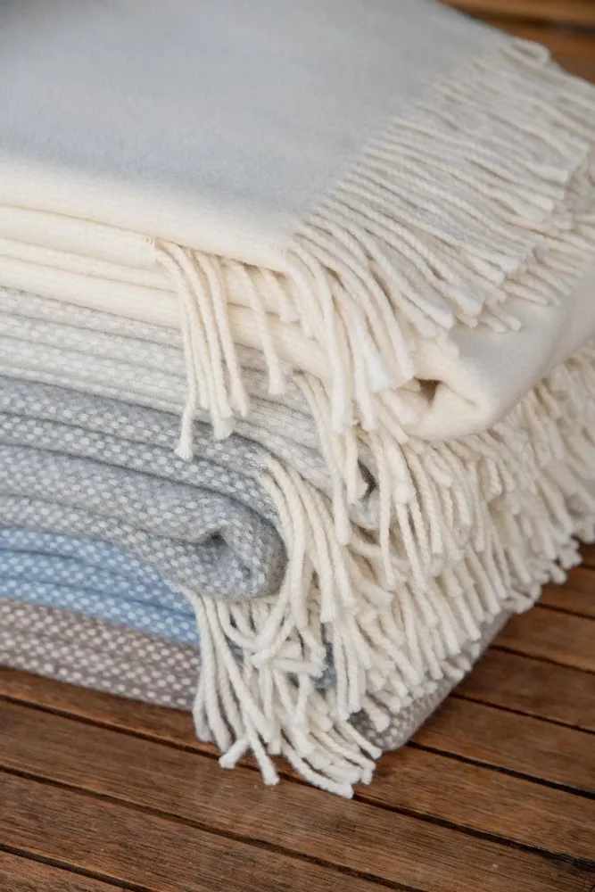Fabrics - Dream recycled wool and cashmere throw - SOFIA TOSCANO