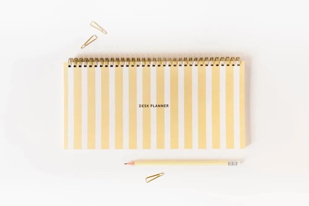 Papeterie bureau - Fabrique Deskplanner Stripes Yellow - A-JOURNAL