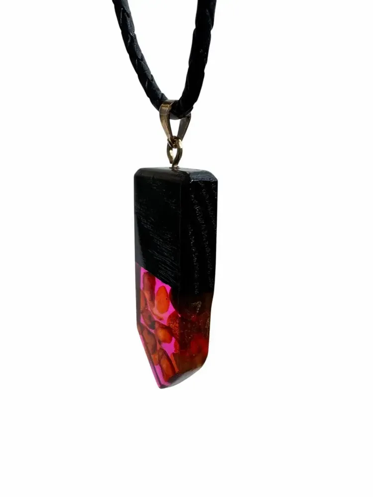 Bijoux - Pendentif en chêne noir et ambre – rectangle – résine fuchsia - GLASS4CANDLES