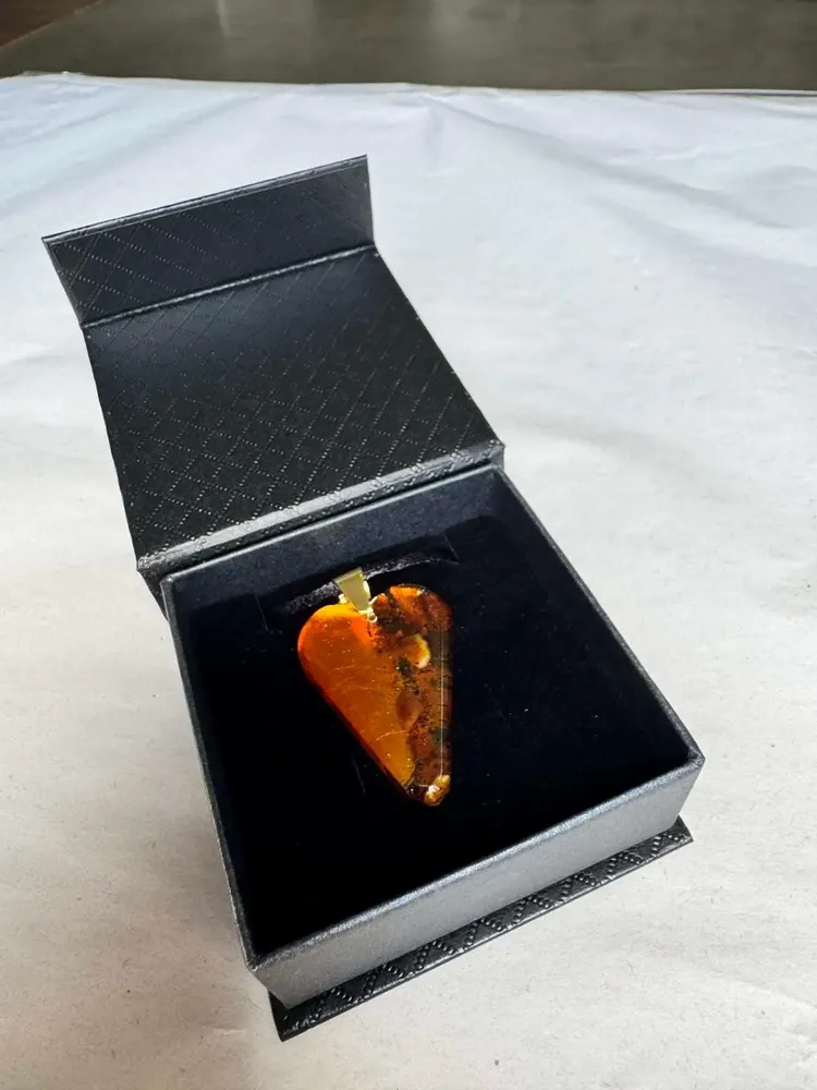 Jewelry - Bog Oak & Amber Pendant Necklace – Heart, 38x26x6 mm – Natural Heart - GLASS4CANDLES