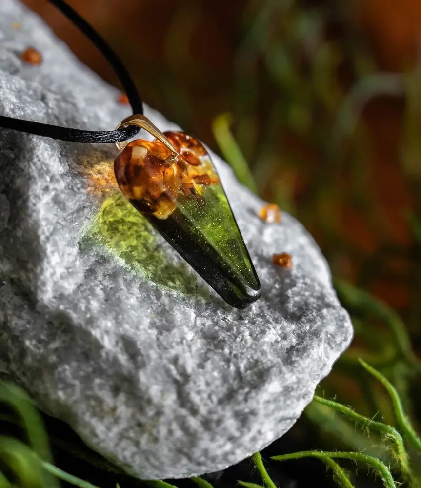 Jewelry - Baltic Amber & Resin Pendant – Heart, 38x26x6 mm – Emerald Reverie - GLASS4CANDLES